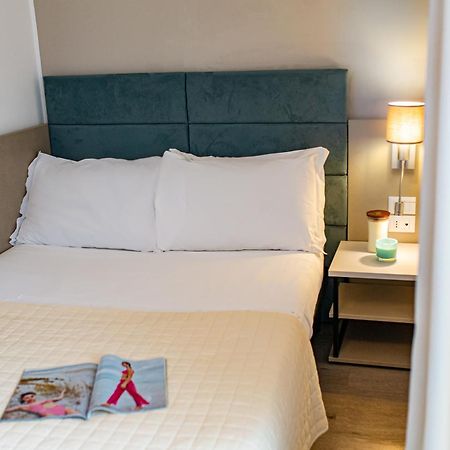 Hotel Pigalle リド・ディ・イエゾロ エクステリア 写真