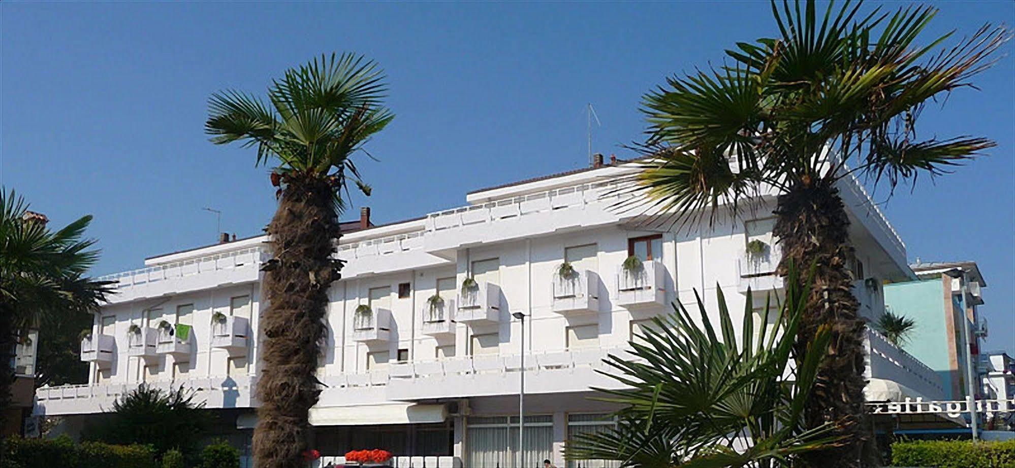 Hotel Pigalle リド・ディ・イエゾロ エクステリア 写真